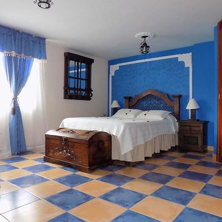 Hotel Casa Colonial Santa Rosa De Cabal Bagian luar foto
