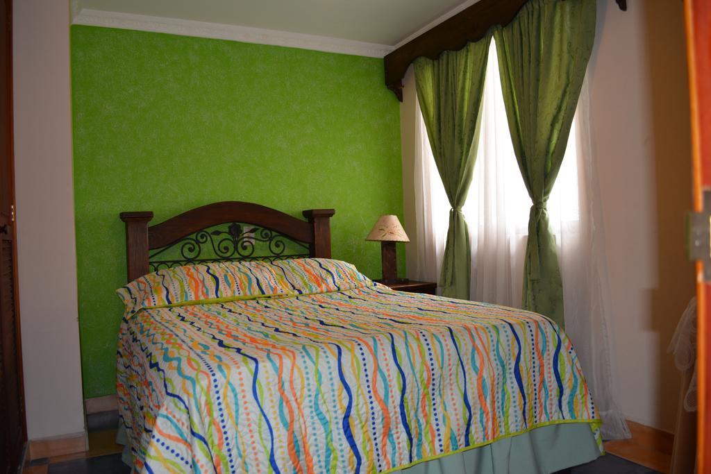 Hotel Casa Colonial Santa Rosa De Cabal Ruang foto