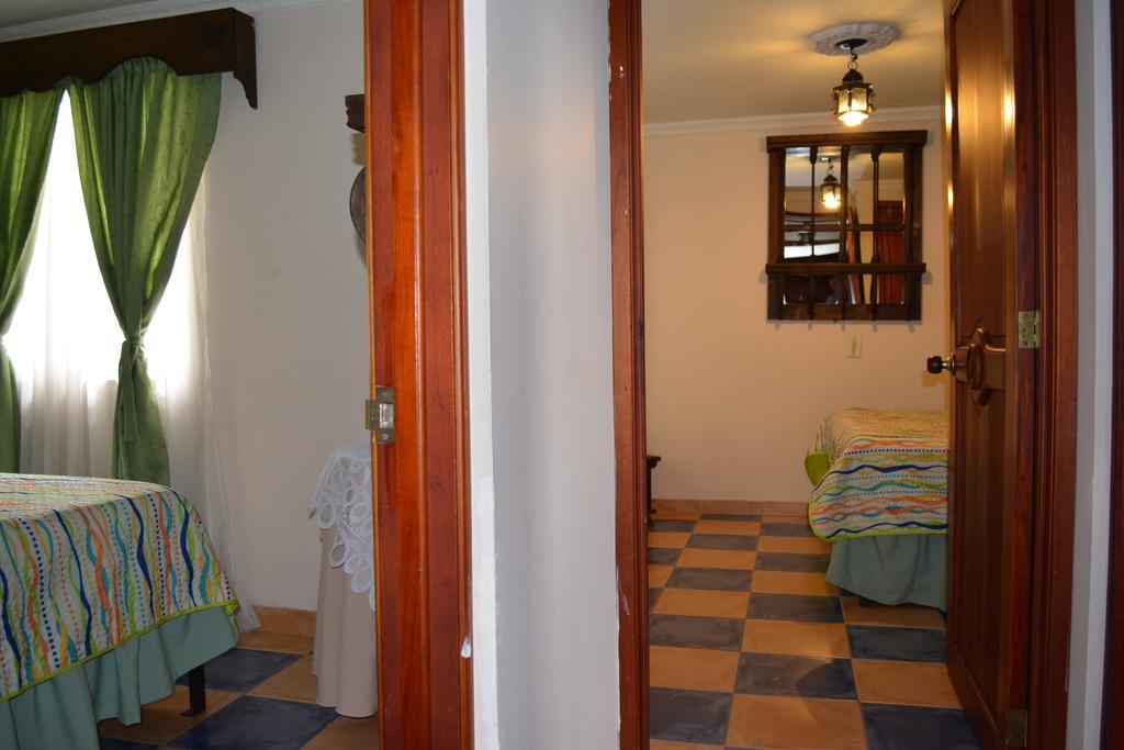 Hotel Casa Colonial Santa Rosa De Cabal Ruang foto