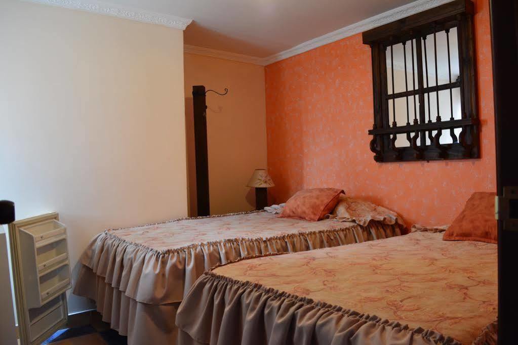 Hotel Casa Colonial Santa Rosa De Cabal Bagian luar foto